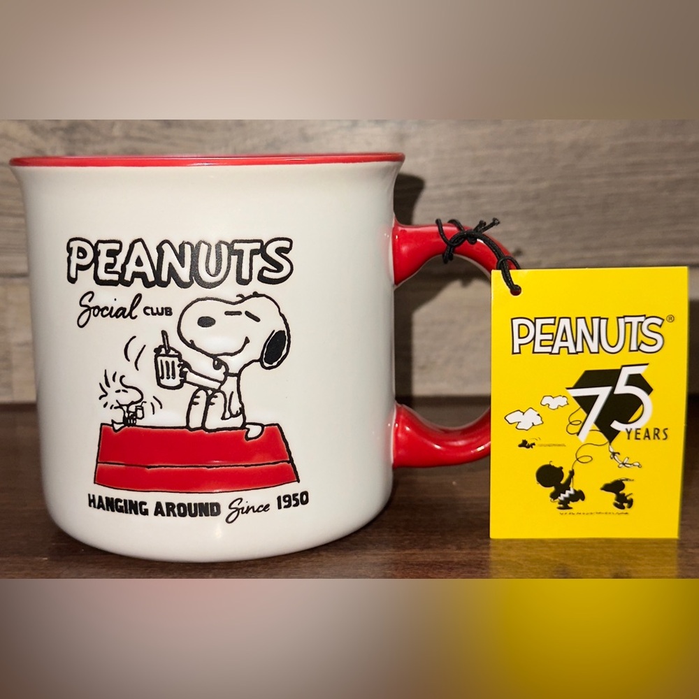 Super Cute Peanuts Snoopy WOODSTOCK Social Club  21 oz Mug 75years Anniversary